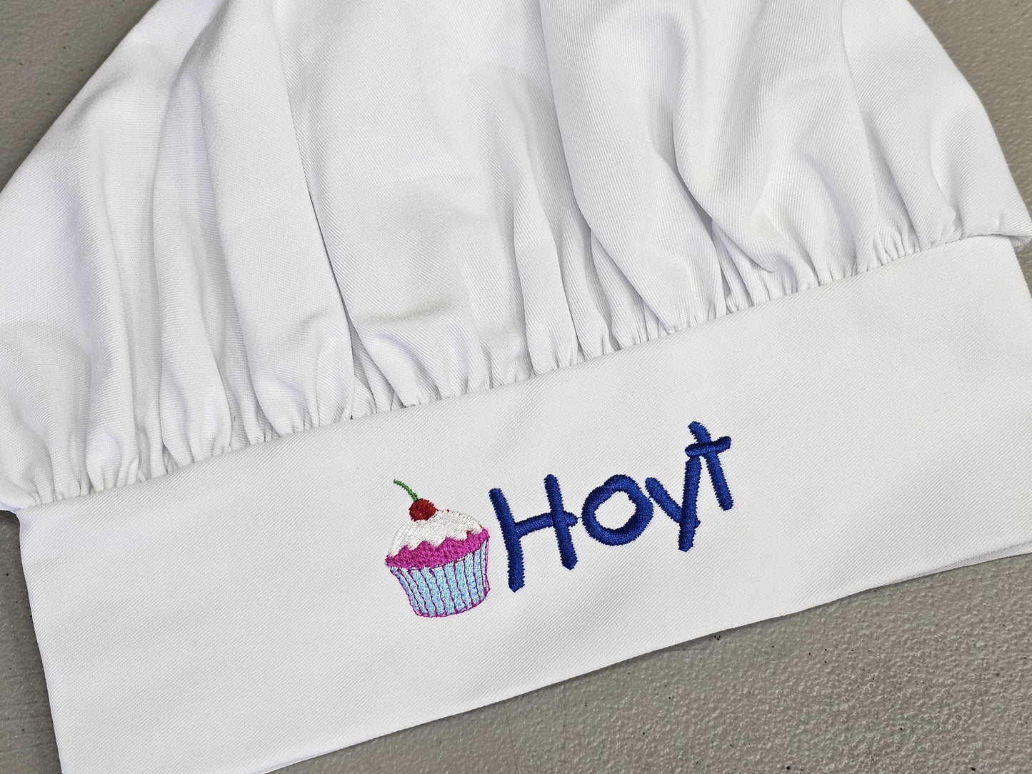 Personalized Kids Chef Hat Embroidered with Your Text or Name and Cute Cupcake Design, Chef Gift, Cooking Gift, Future Chef, Chef Hat Name