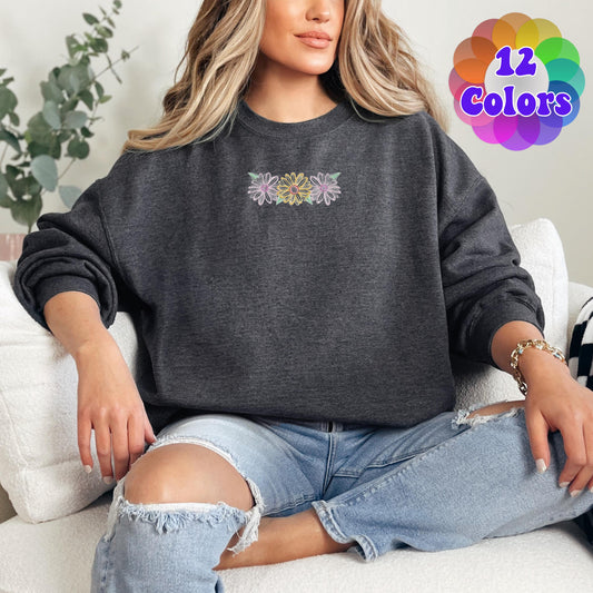 Embroidered Sweatshirt, Sweatshirt with Name and Vintage Daisy Design, Warm Custom Logo Sweatshirt, Mom Gift, Gift Womens Unisex