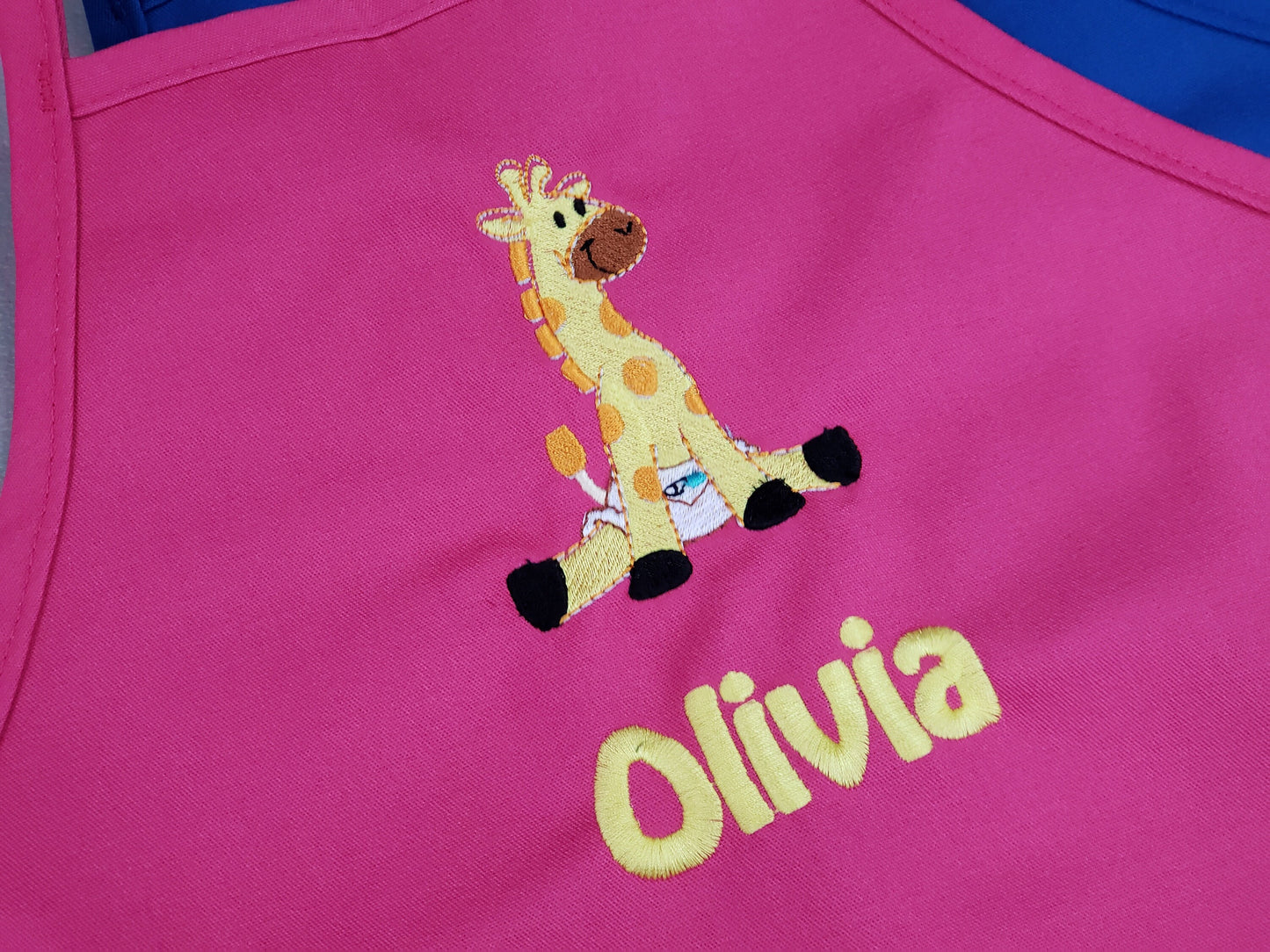Personalized Kids Apron with Giraffe Embroidery Design, Monogrammed Birthday Gift, Kids Chef Apron, Kids Cook Apron, Custom Apron