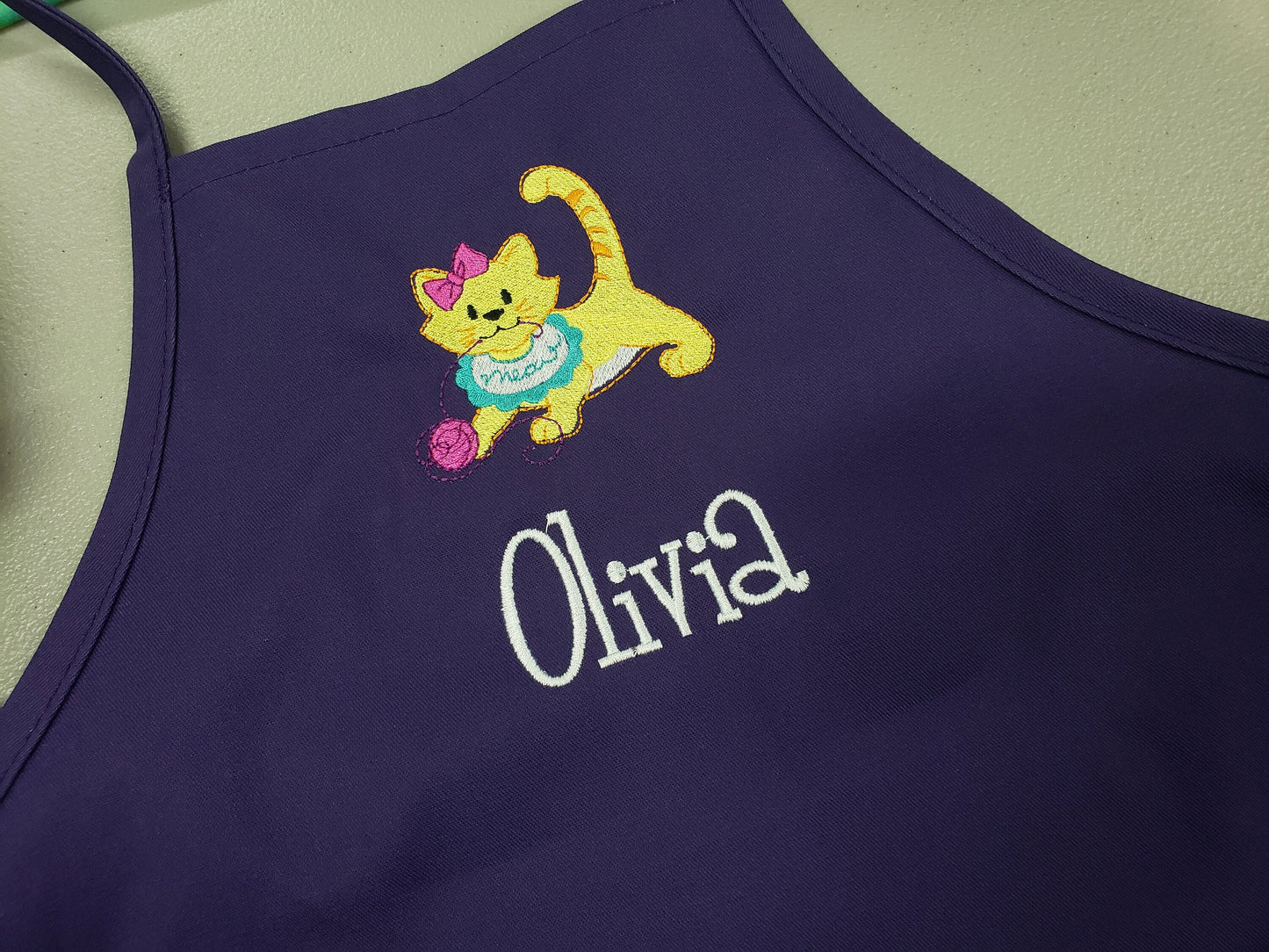 Personalized Apron Embroidered Kitty Cat Design, Custom Apron, Monogrammed Apron Name, Dad Mom Teacher Kitchen Home House Gift